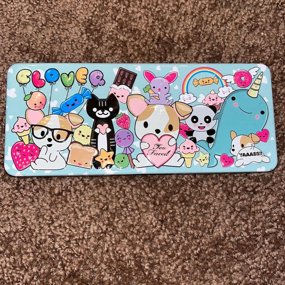 Too Faced Clover Eyeshadow Palette